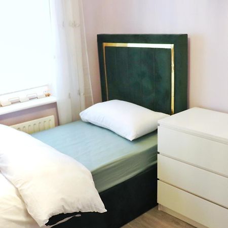 Deluxe Dwelling - 15 Mins From Cork City/Airport Apartment Екстериор снимка